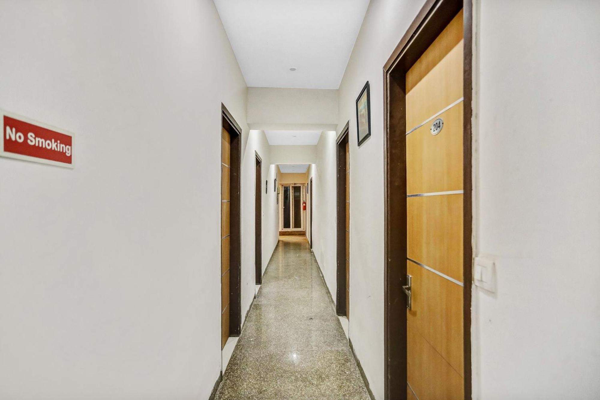 Townhouse 22956 Hotel Grand Residency Delhi  Extérieur photo